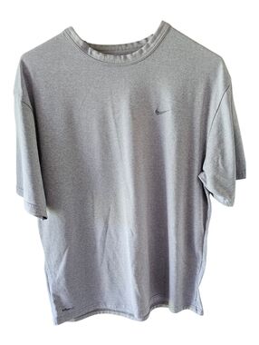 Nike Men's Gray Dri-FIT Crew Neck Shirt Size M